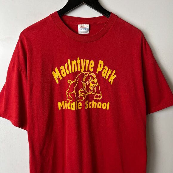Hanes Heavyweight MacIntyre Park T-Shirt Vintage Red Graphic Unisex Fit - Picture 10 of 14